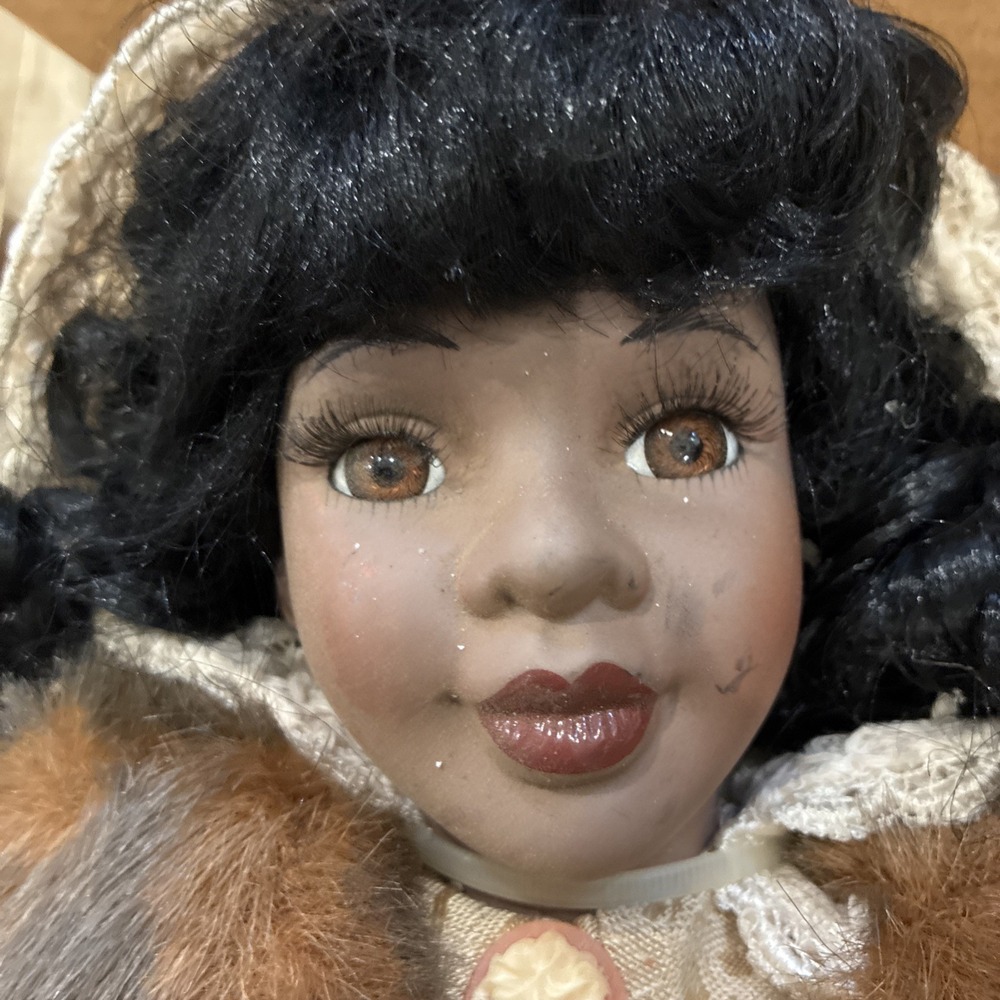 LE Collector's Choice Fine Bisque Poreclain Doll W Certificate Of Authenticity - Picture 3 of 10